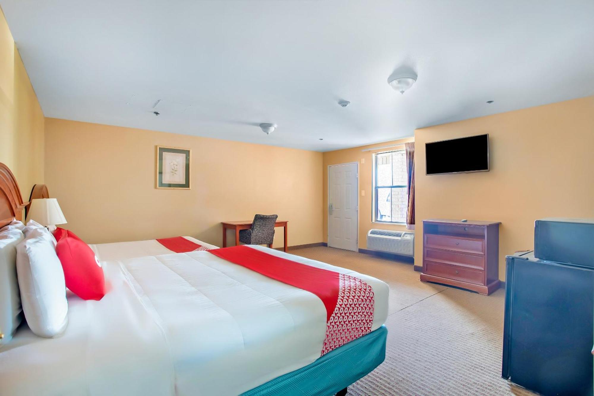 Oyo Hotel Jacksboro Tx - Fort Richardson Exterior photo
